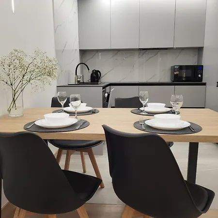 Krok Do Plazy Apartament Z Garazem I Klimatyzacja Apartman